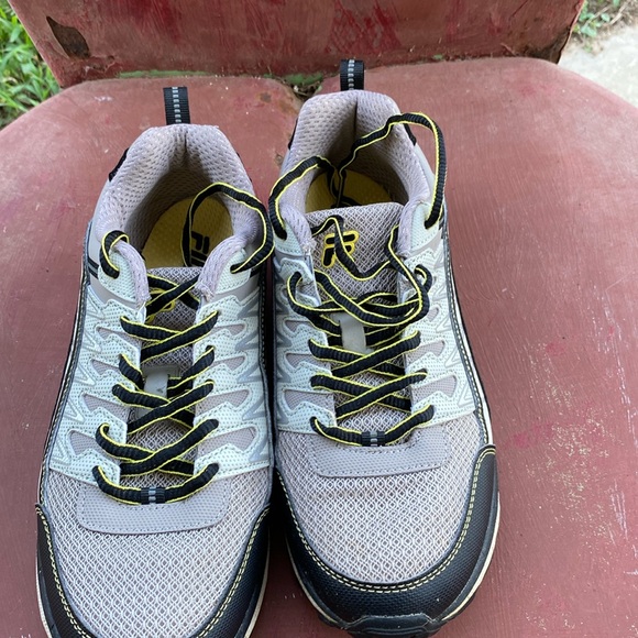 Fila shoes - Picture 1 of 5